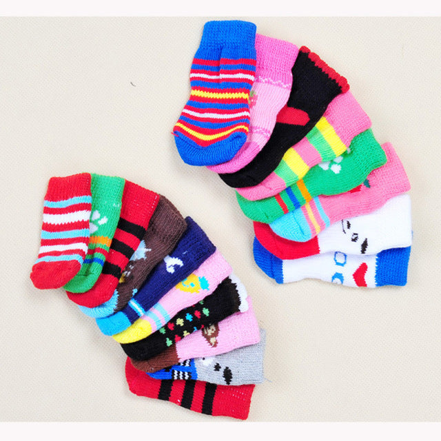 4pcs-cute-puppy-dogs-pet-knits-socks. jpg